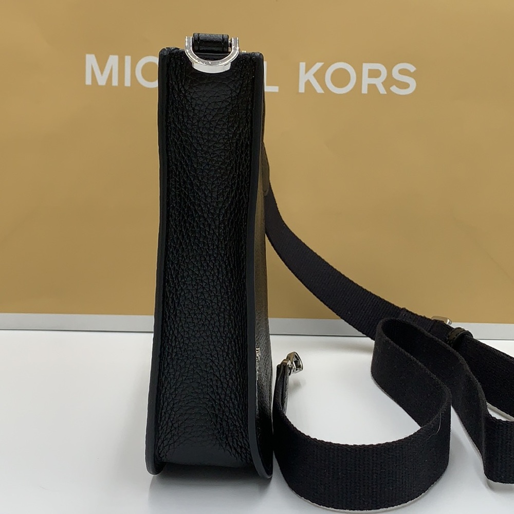 MICHAEL KORS Briley Small Pebbled Leather BLACK - Picture 7 of 15
